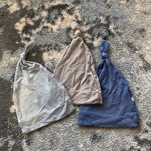 3 Kyte baby hats and 1 Bib! 2 newborn 1 0-3 months